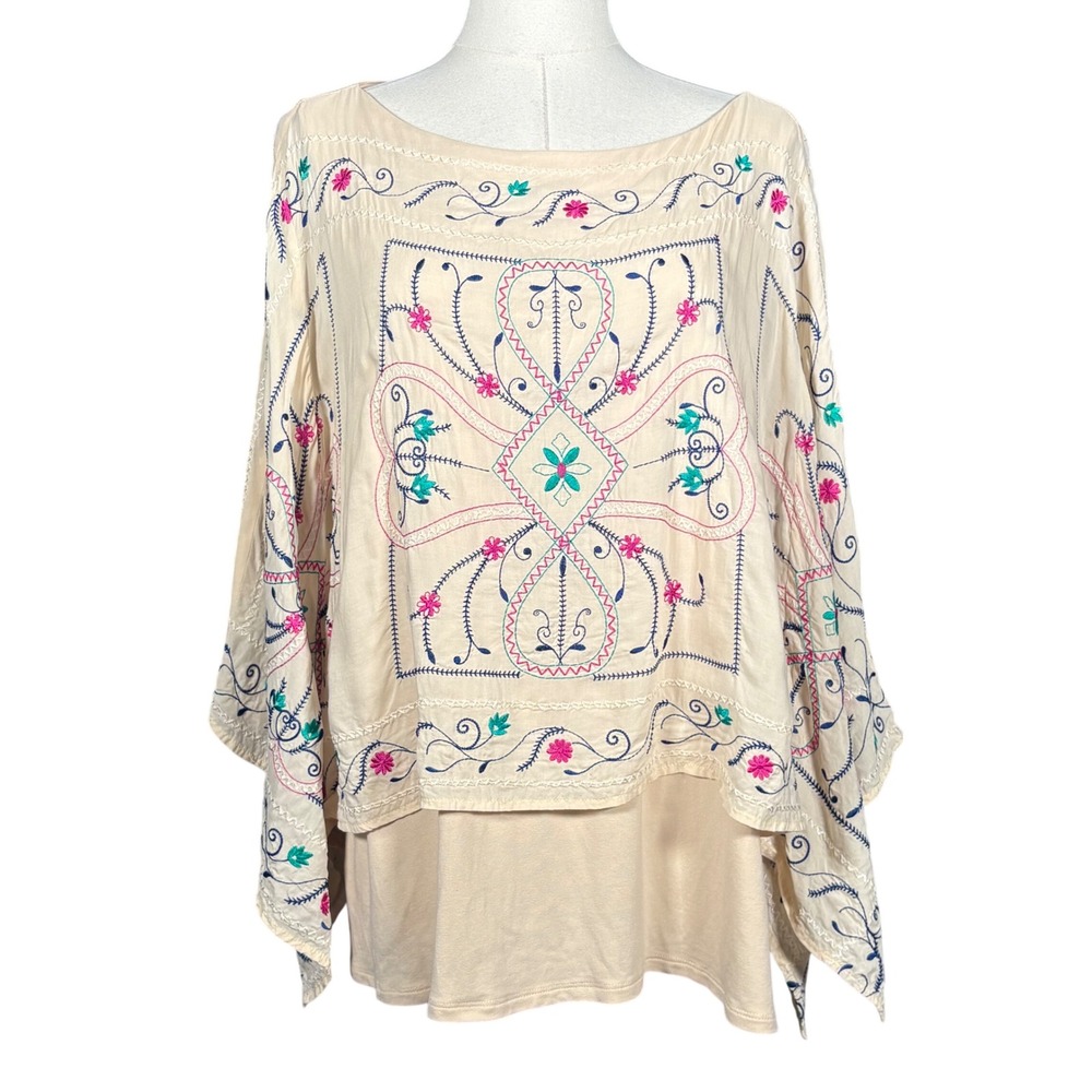 Chicos Embroidered Poncho Blouse Beige Floral Kimono Sleeve Top Size 3 XL